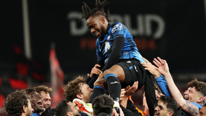 Ademola Lookman steals the show in the Europa League final what a stunning goal that puts Bayer Leverkusen's perfect season on the brink of collapse